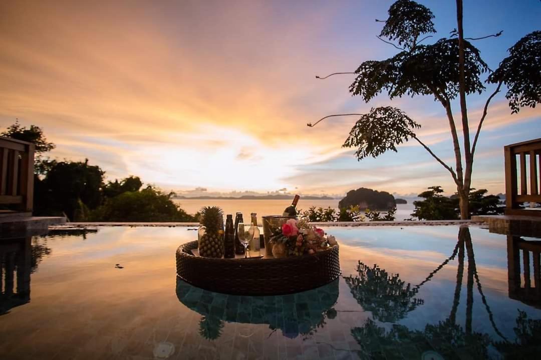 เขาทองพูลวิลล่ากระบี่ Khaotong Pool Villa Krabi Ban Nai Sa エクステリア 写真